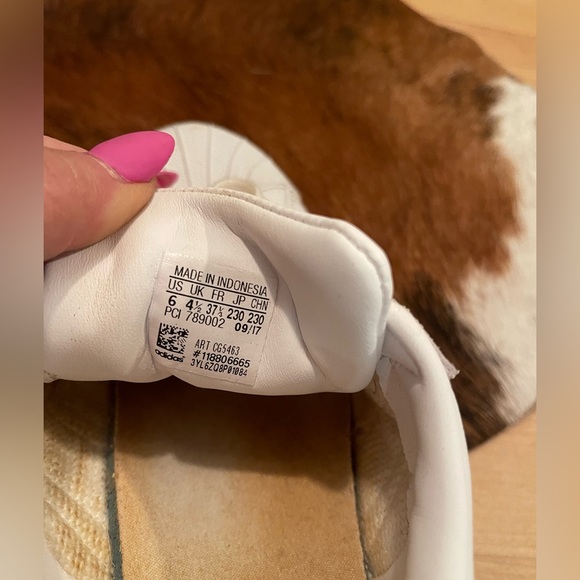 Adidas all star sneakers, size 6, white leather with bronze trim, gently used - Picture 7 of 7